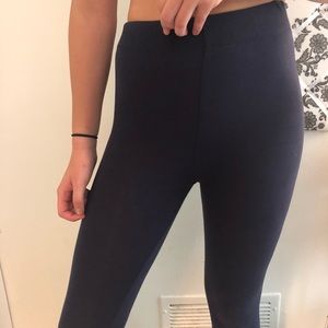 Cute navy leggings!!